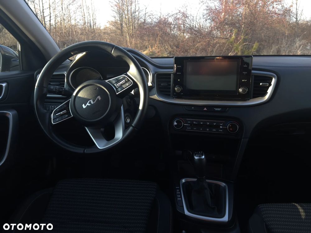 Kia XCeed 1.5 T-GDI M - 16