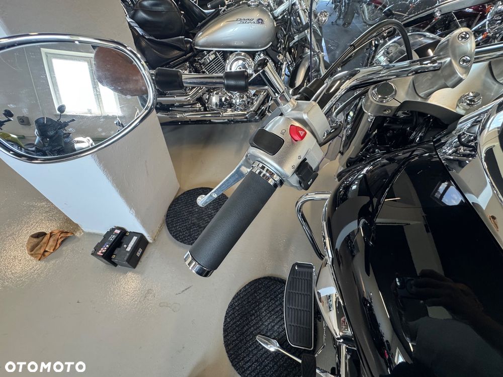 Suzuki Intruder - 20