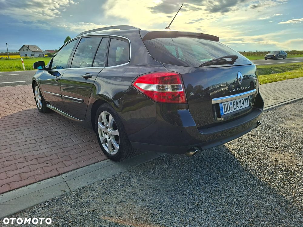 Renault Laguna 2.0 dCi FAP Initiale - 4