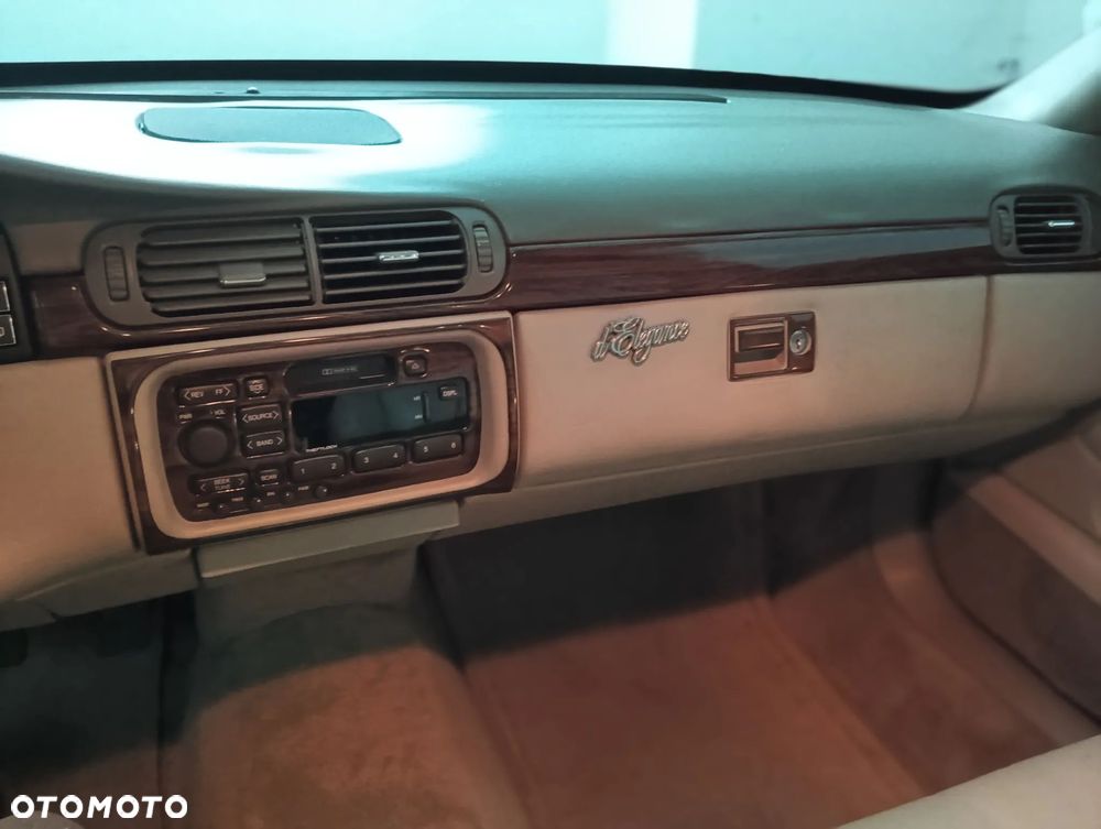 Cadillac Deville - 18