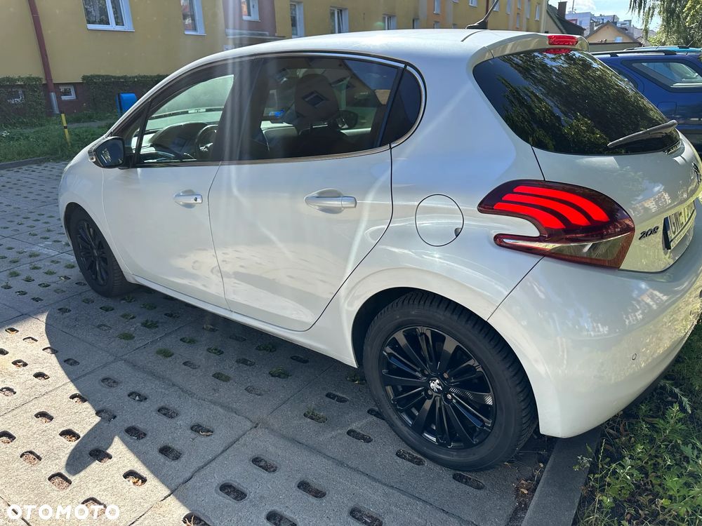 Peugeot 208 1.2 PureTech Allure S&S EAT6 - 12