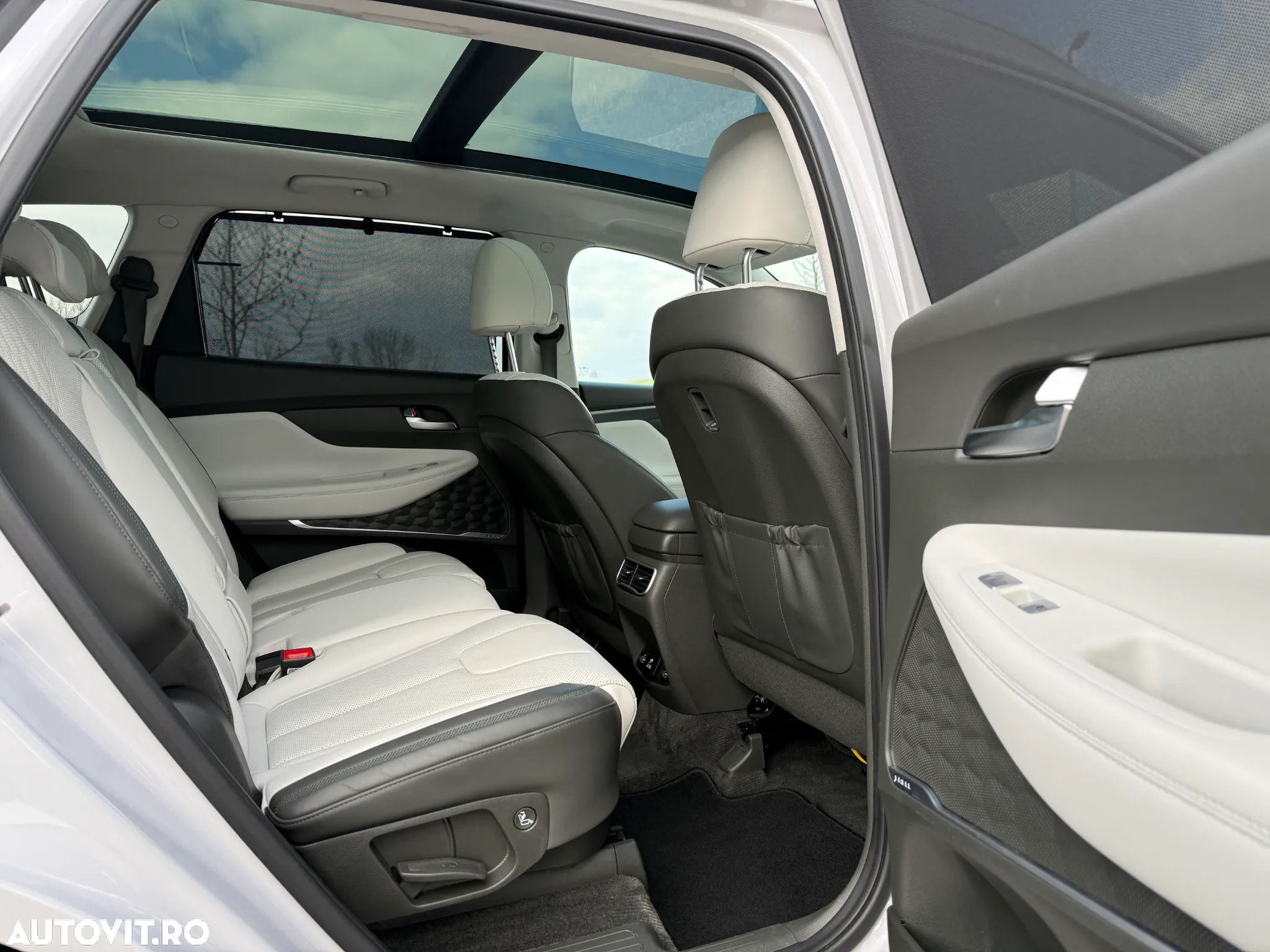 Hyundai Santa Fe 2.2 CRDi 4WD SEVEN Signature - 37