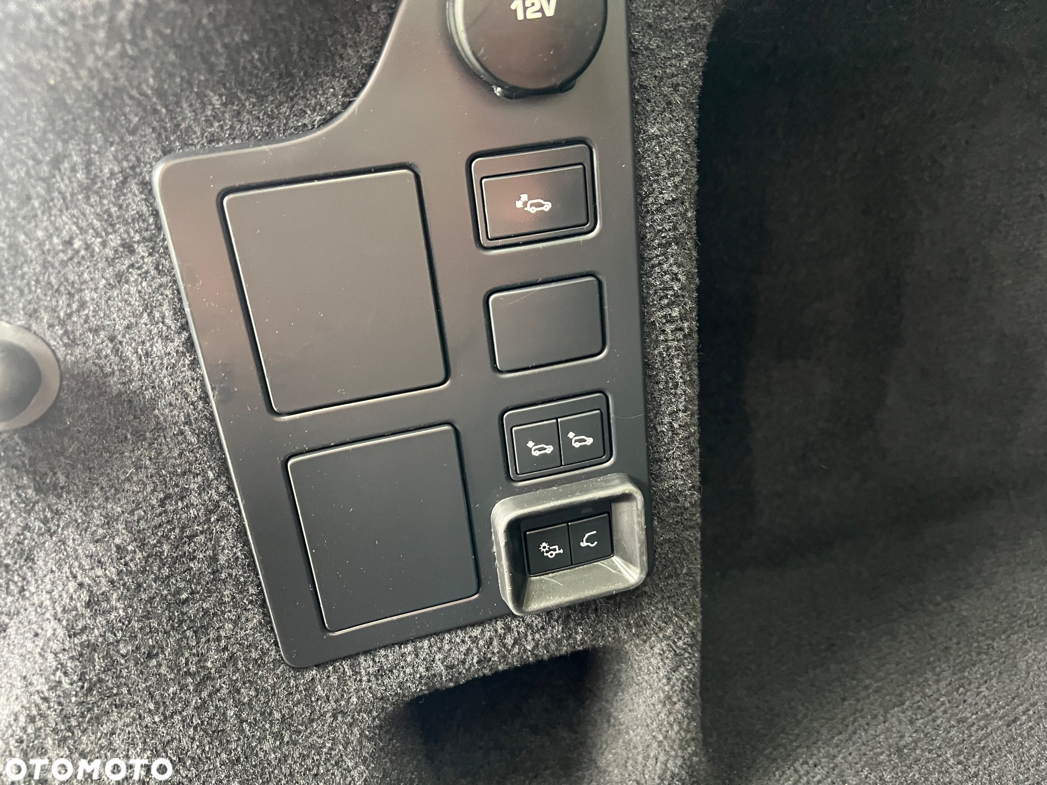 Land Rover Discovery V 2.0 SD4 HSE - 31