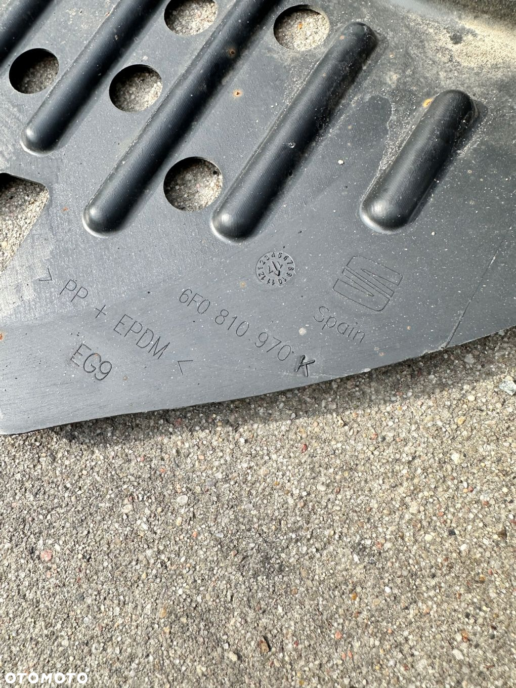 Nadkole Prawy Tył Seat Ibiza V 6F 6F0810970K - 4