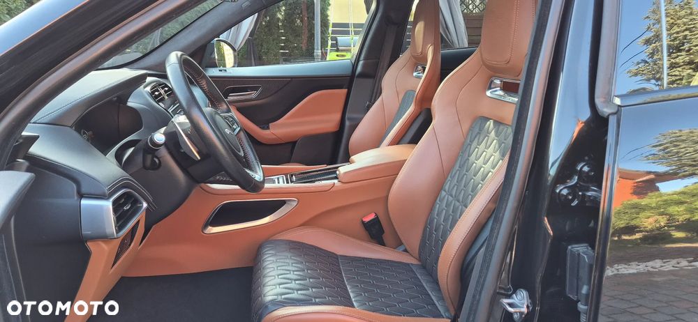 Jaguar F-Pace 5.0 V8 P550 AWD SVR - 10