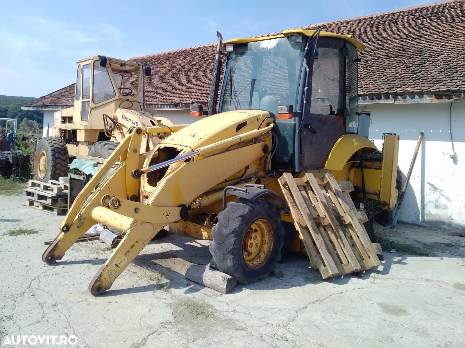 Dezmembrez buldo Komatsu Wb 93 R5 - 1