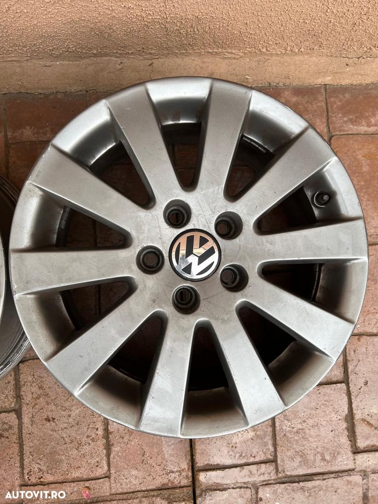 Volkswagen Golf - 12