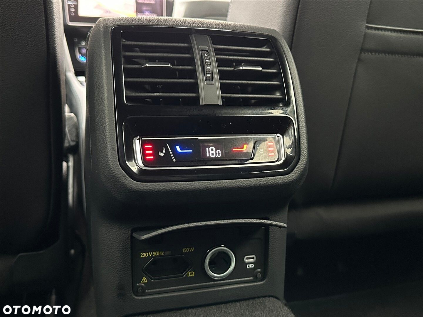Volkswagen Arteon 2.0 TSI 4Motion R DSG - 32