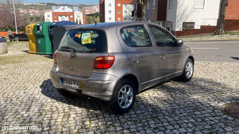 Toyota Yaris 1.0 Final Edition - 4