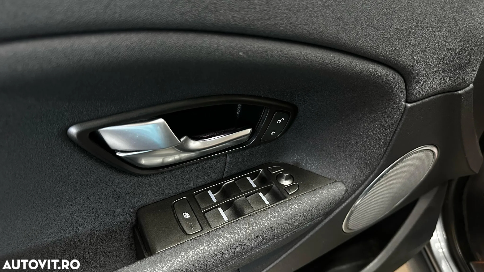 Land Rover Range Rover Evoque 2.0 l eD4 Pure - 27