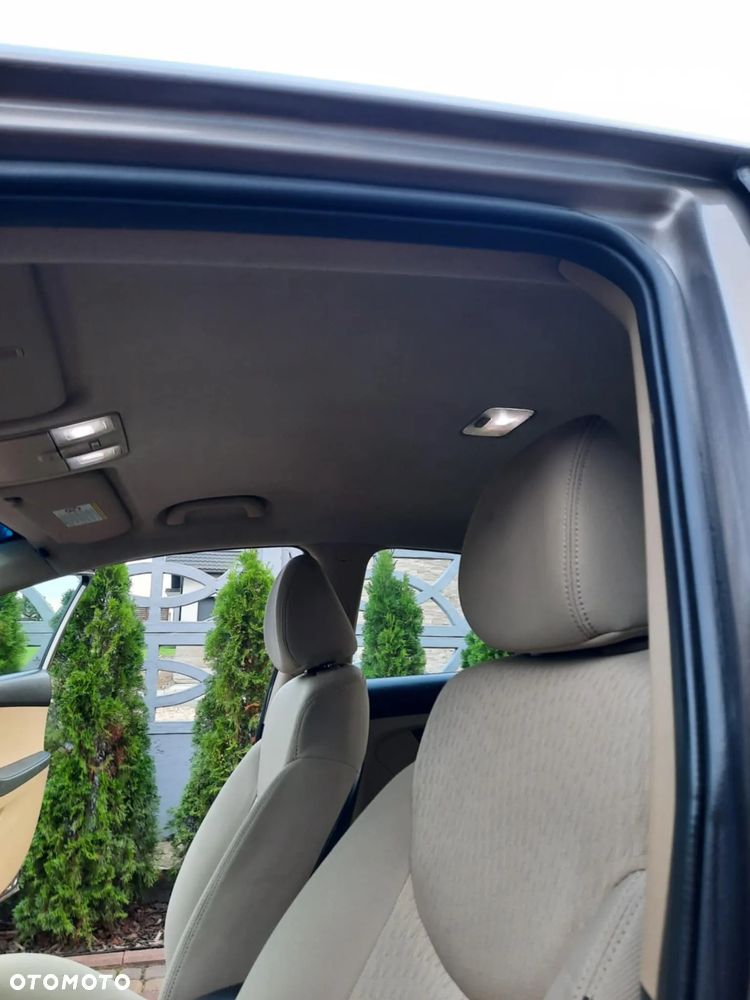 Hyundai Elantra 1.6 Classic + - 15