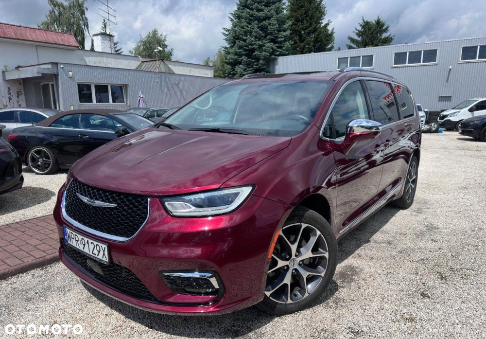 Chrysler Pacifica - 1