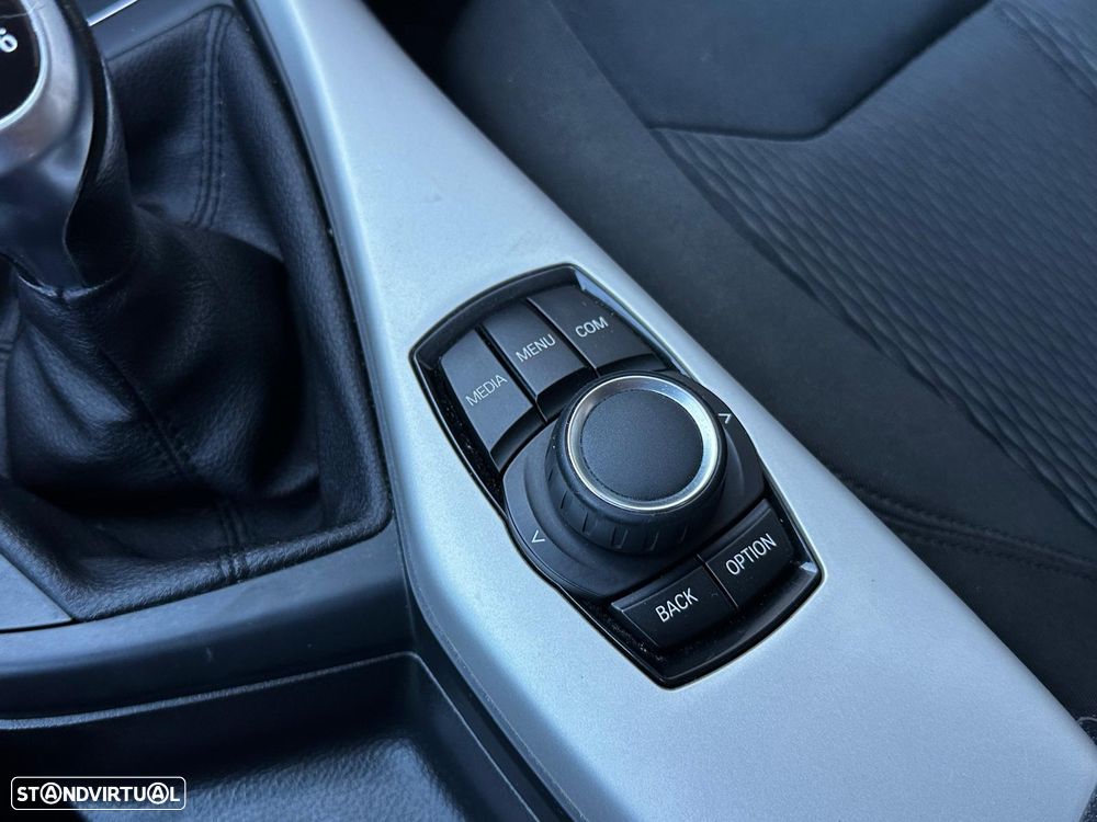 BMW 118 d xDrive Line Sport - 12
