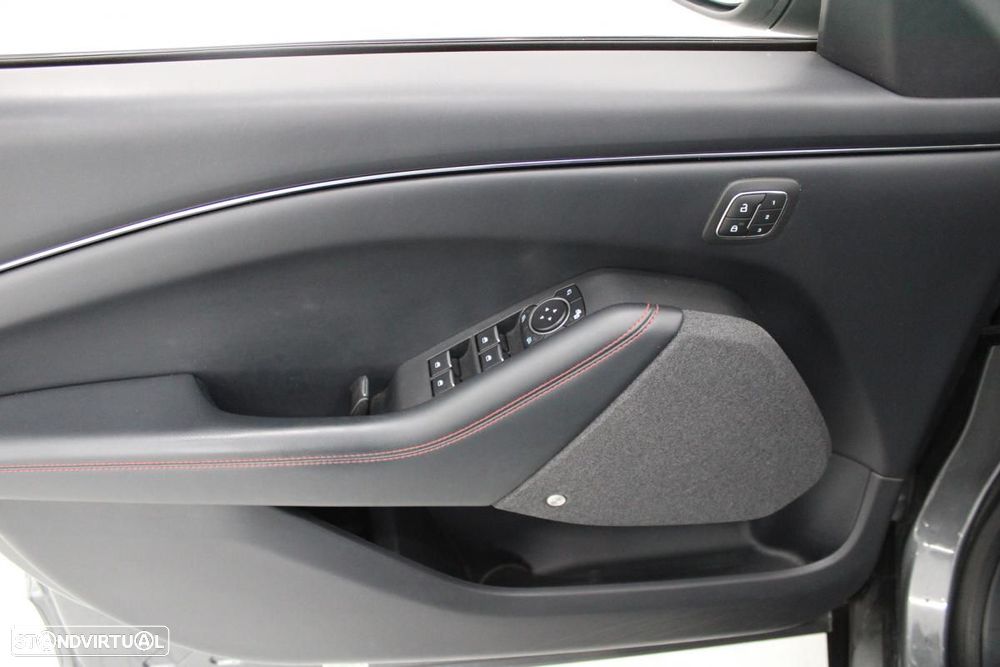 Ford Mustang Mach-E Alargada AWD - 10