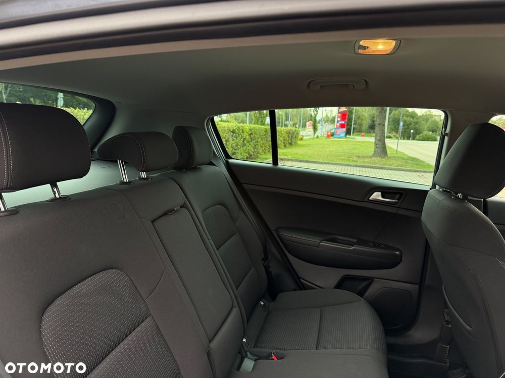 Kia Sportage 1.6 GDI 2WD Dream-Team Edition - 35