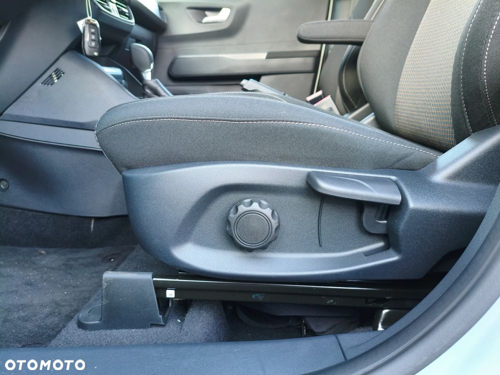 Ford Tourneo Courier 1.0 EcoBoost Trend - 26