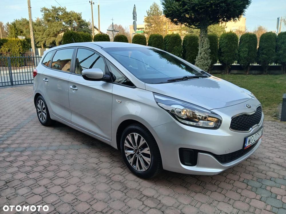 Kia Carens 1.6 GDI Dream Team Edition - 2