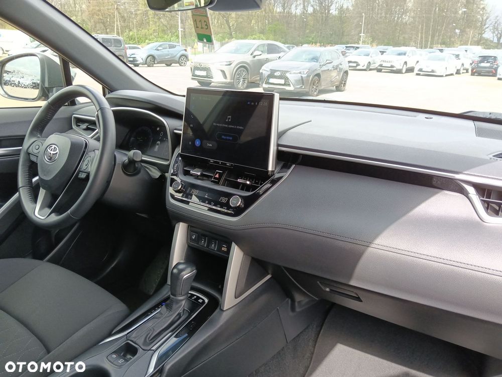 Toyota Corolla Cross - 9