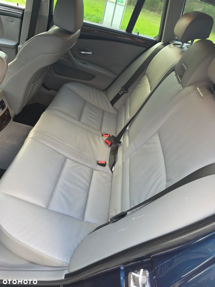 BMW Seria 5 525d Edition Sport - 11