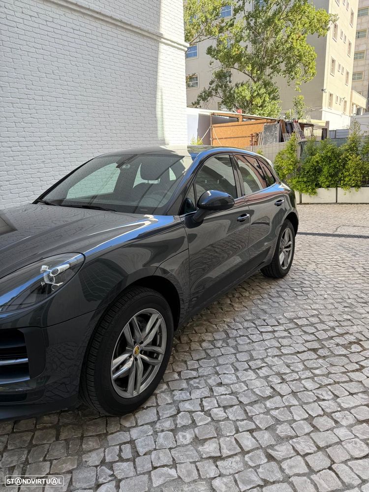 Porsche Macan - 1