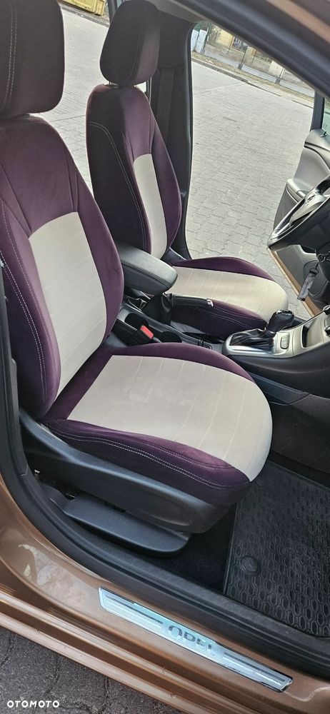 Opel Astra 1.4 T Enjoy S&S - 27