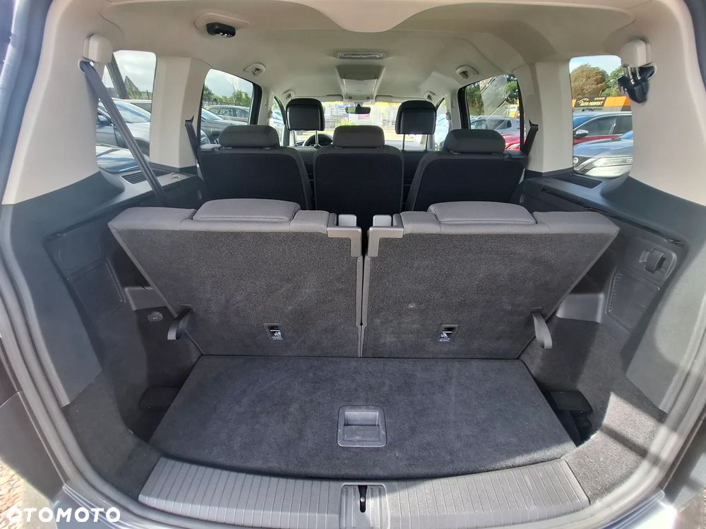 Volkswagen Touran 2.0 TDI SCR Comfortline - 15