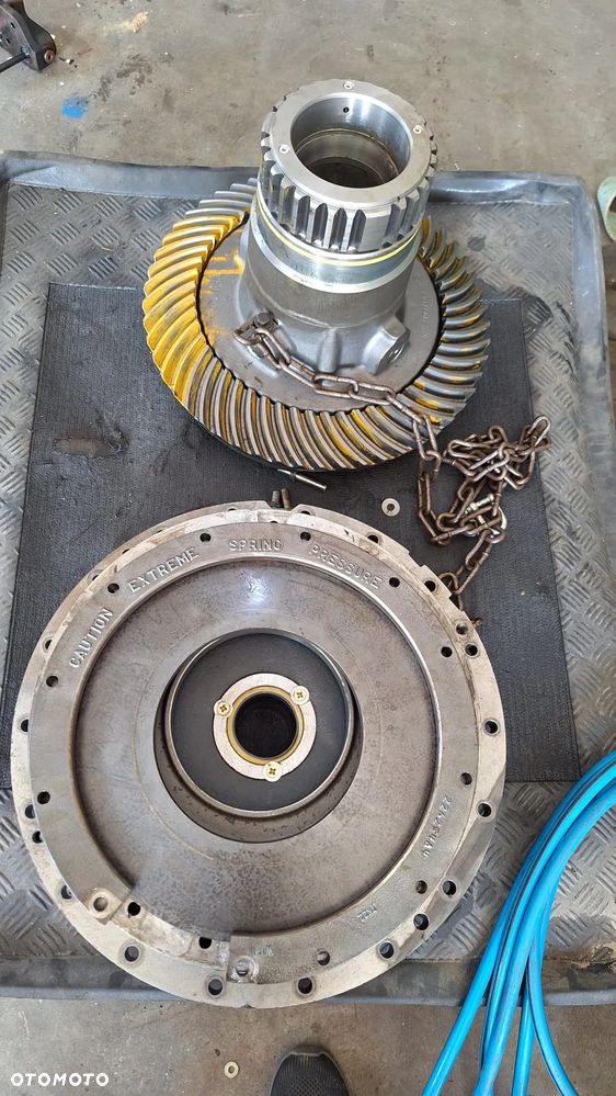 mechanizm różnicowy 226254a4 280271a3 osi przód most 86985668r case steiger 435 - 5