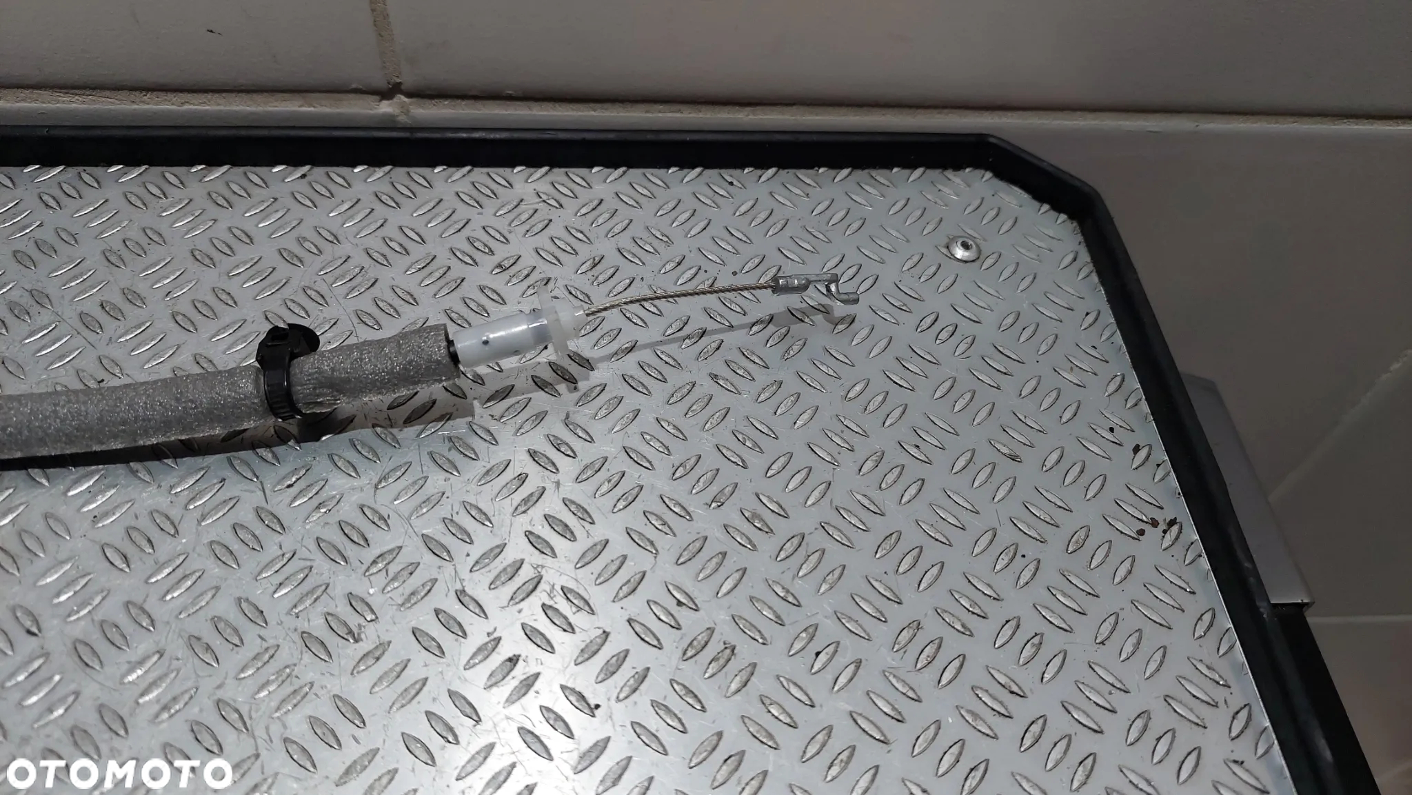 KLAMKA DRZWI PRZESUWNYCH PRAWYCH FORD TRANSIT COURIER R2019 1,5 TDCI - 4