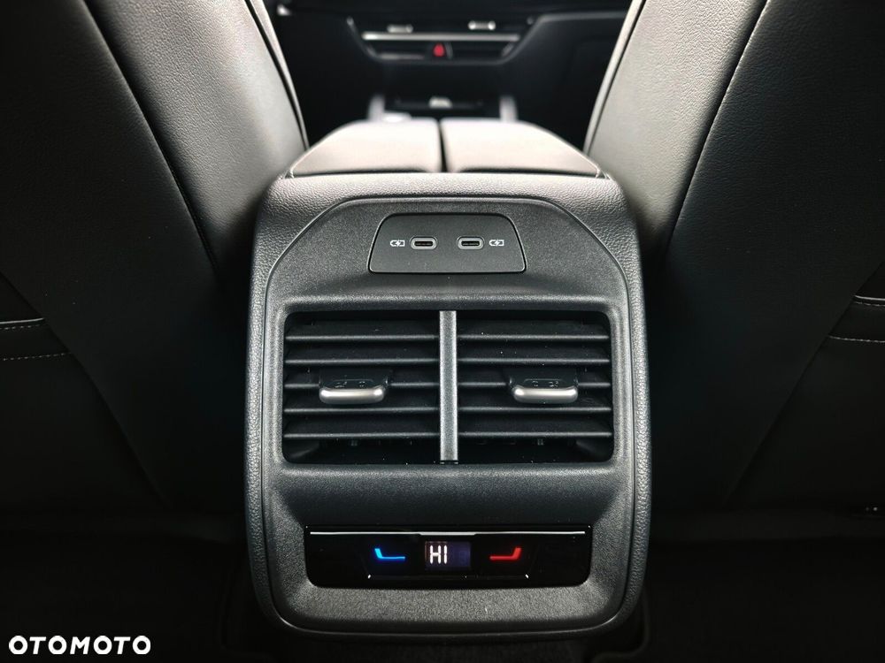 Volkswagen Passat Variant - 39