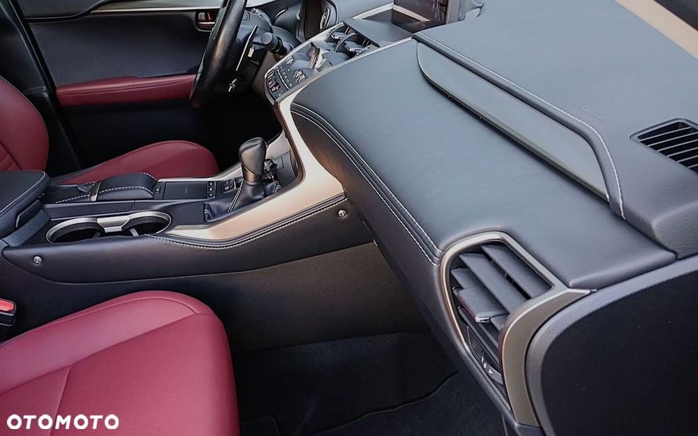 Lexus NX 300h F Impression AWD - 27