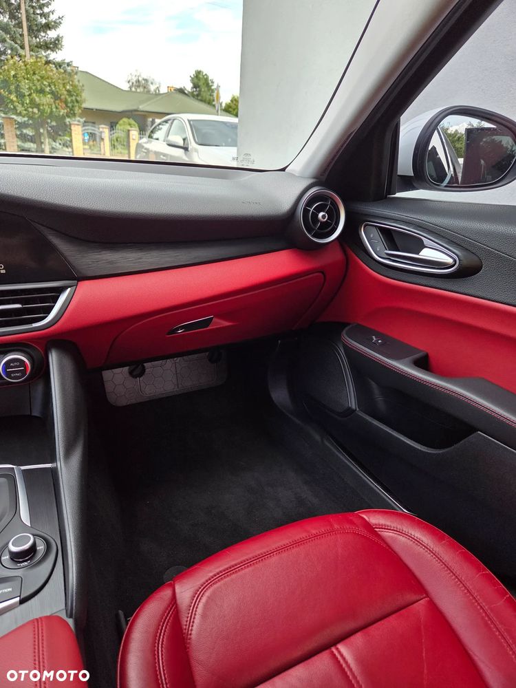 Alfa Romeo Giulia 2.0 Turbo Veloce - 18