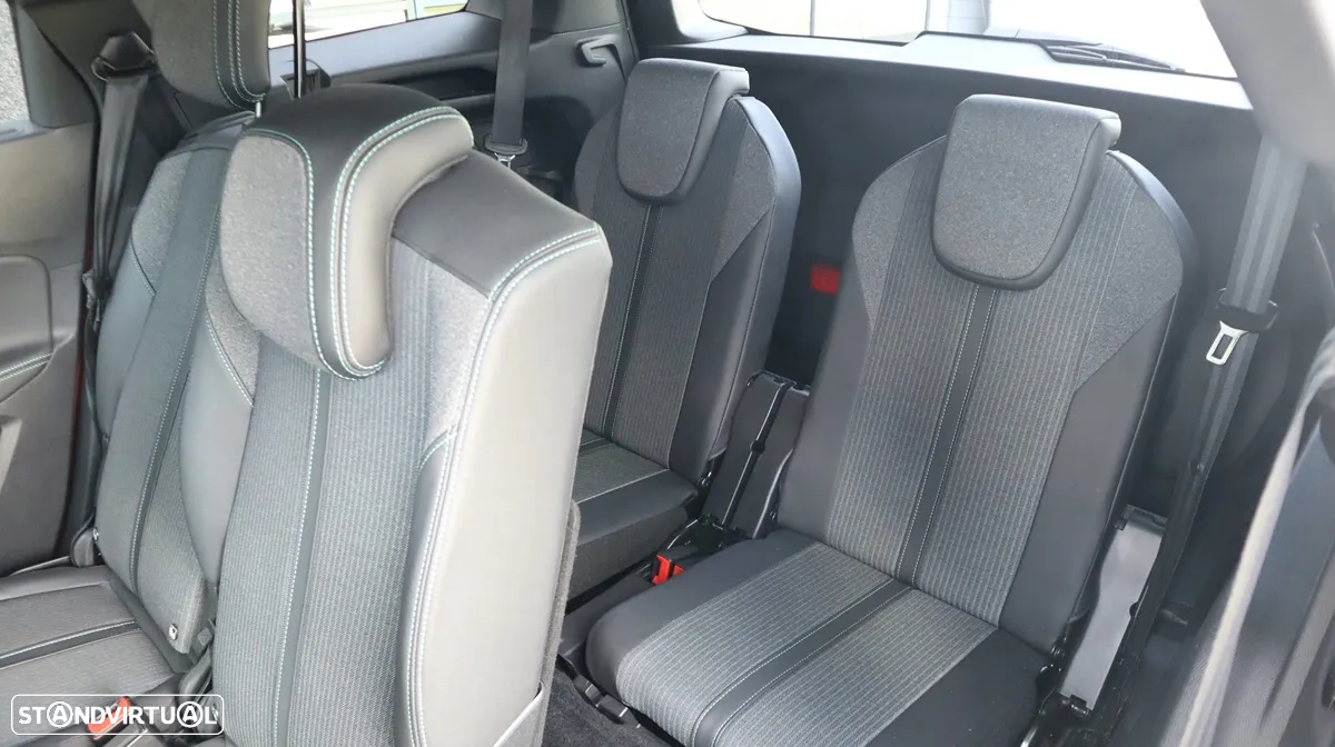 Peugeot 5008 1.5 BlueHDi Allure Pack EAT8 - 52