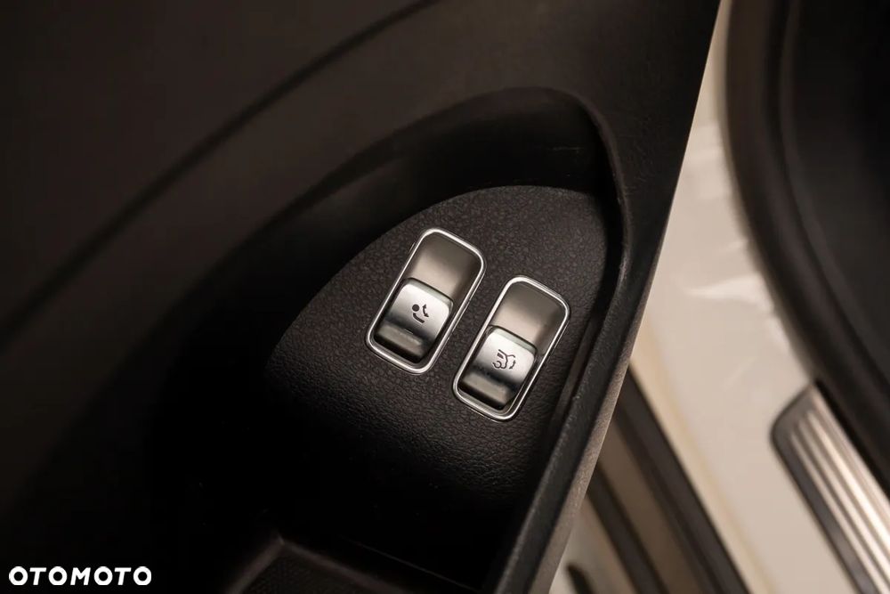 Mercedes-Benz GLE 400 d 4Matic 9G-TRONIC AMG Line - 29
