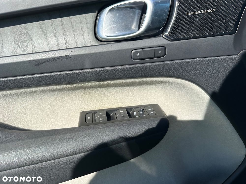 Volvo XC 40 T4 Recharge DKG RDesign Expression - 16
