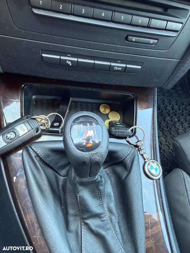BMW Seria 3 318d - 23