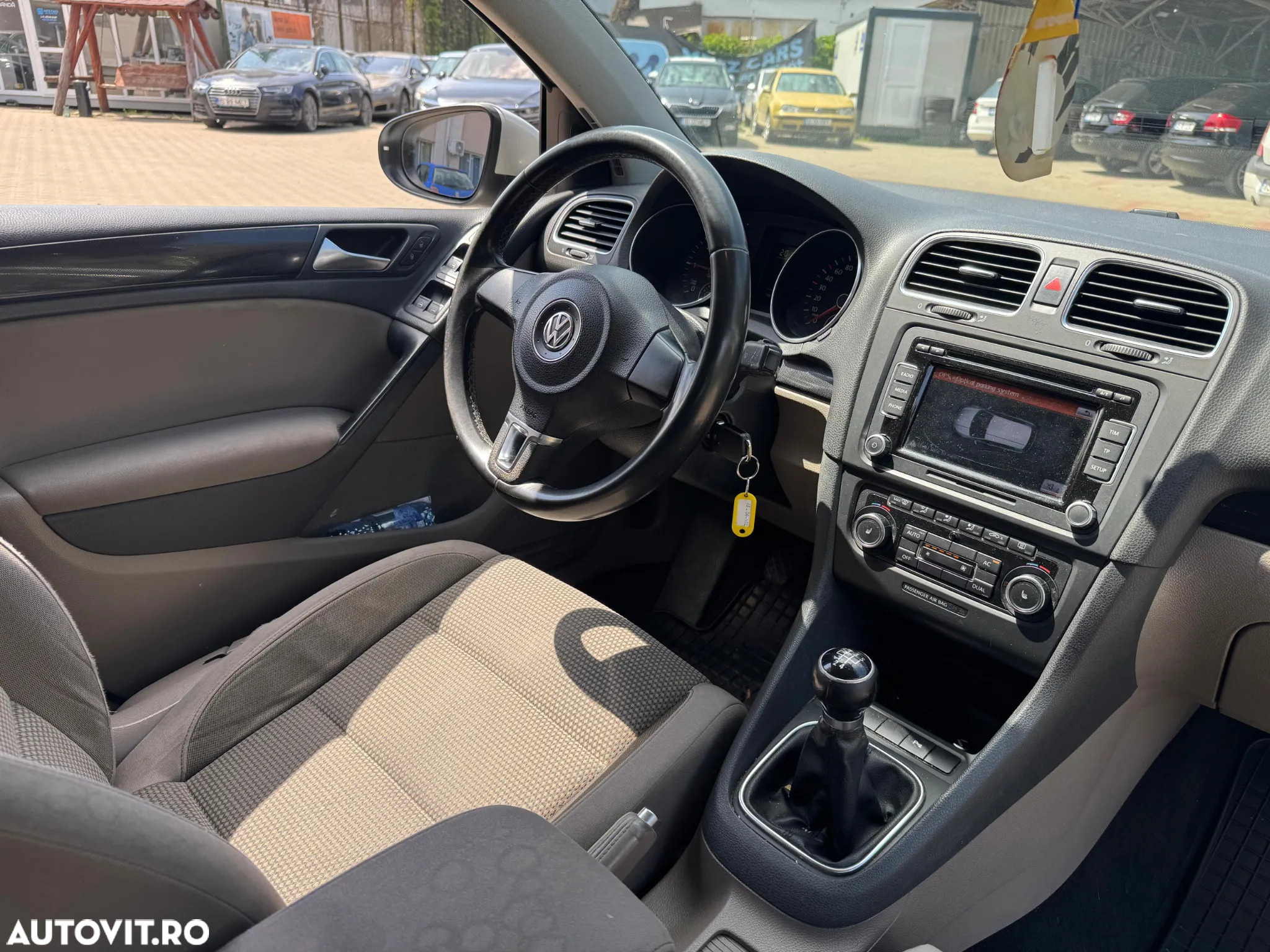 Volkswagen Golf - 12