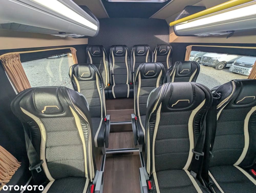 Mercedes-Benz Sprinter 519 - 19