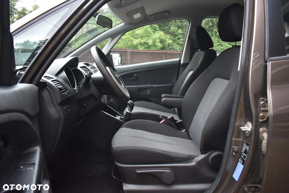 Kia Venga 1.4 CVVT ISG Vision - 12
