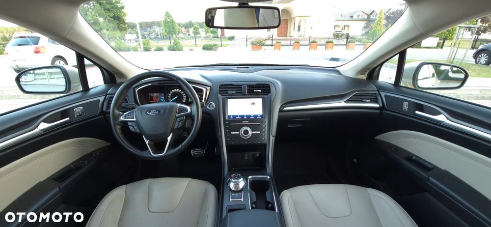 Ford Fusion - 6
