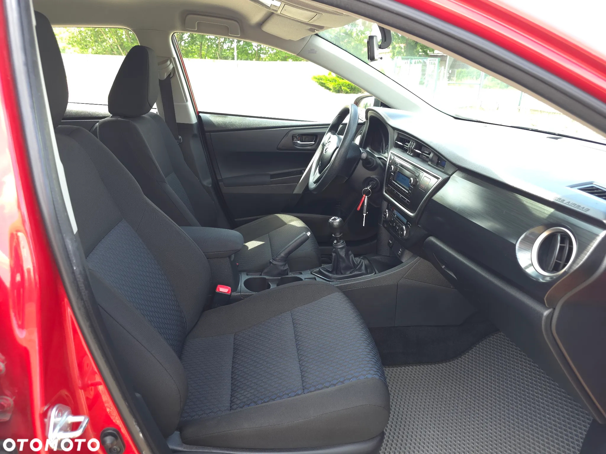 Toyota Auris 1.33 VVT-i Business Edition - 16
