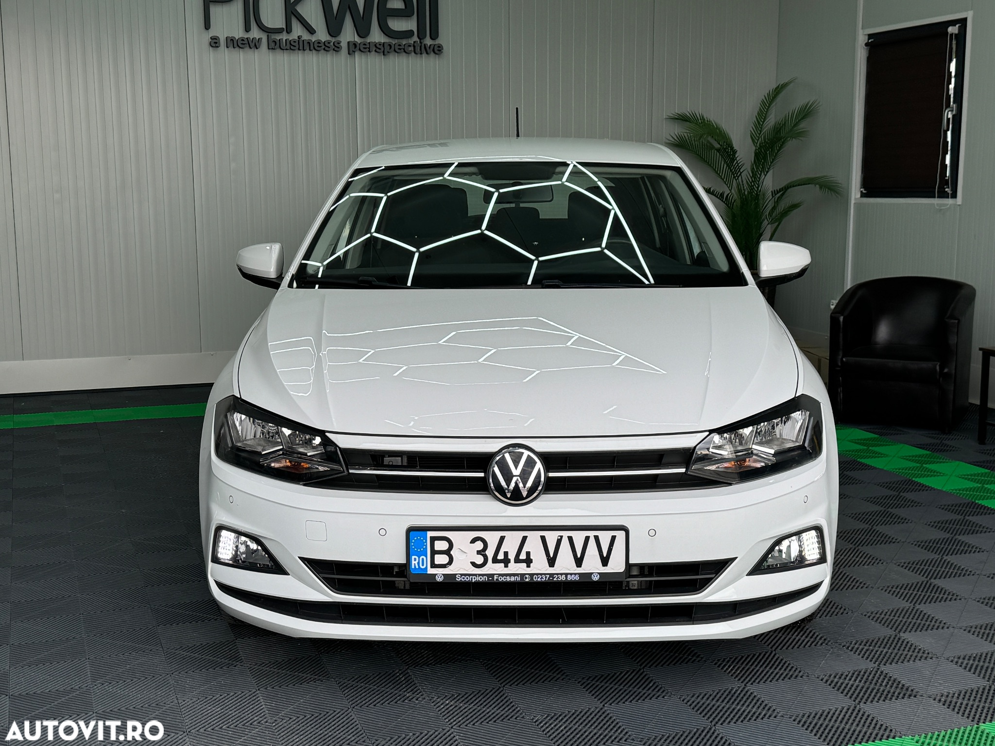 Volkswagen Polo 1.0 TSI Comfortline - 3