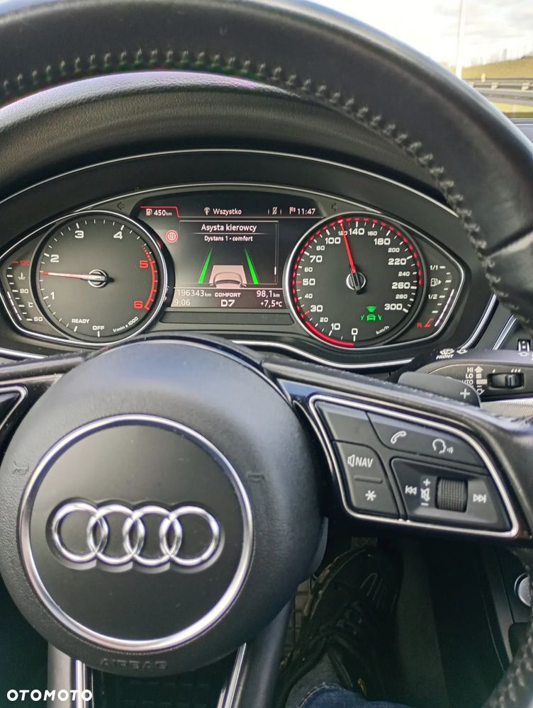 Audi A4 Avant 2.0 TDI DPF clean diesel multitronic S line Sportpaket - 11