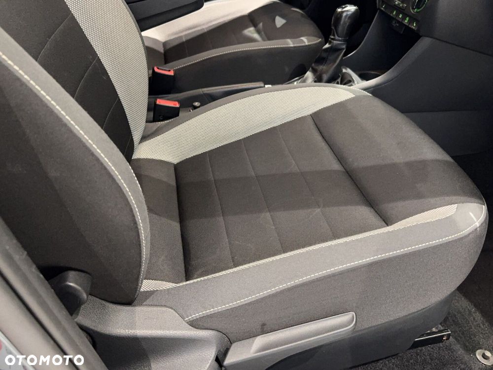 Skoda RAPID 1.0 TSI Ambition - 17