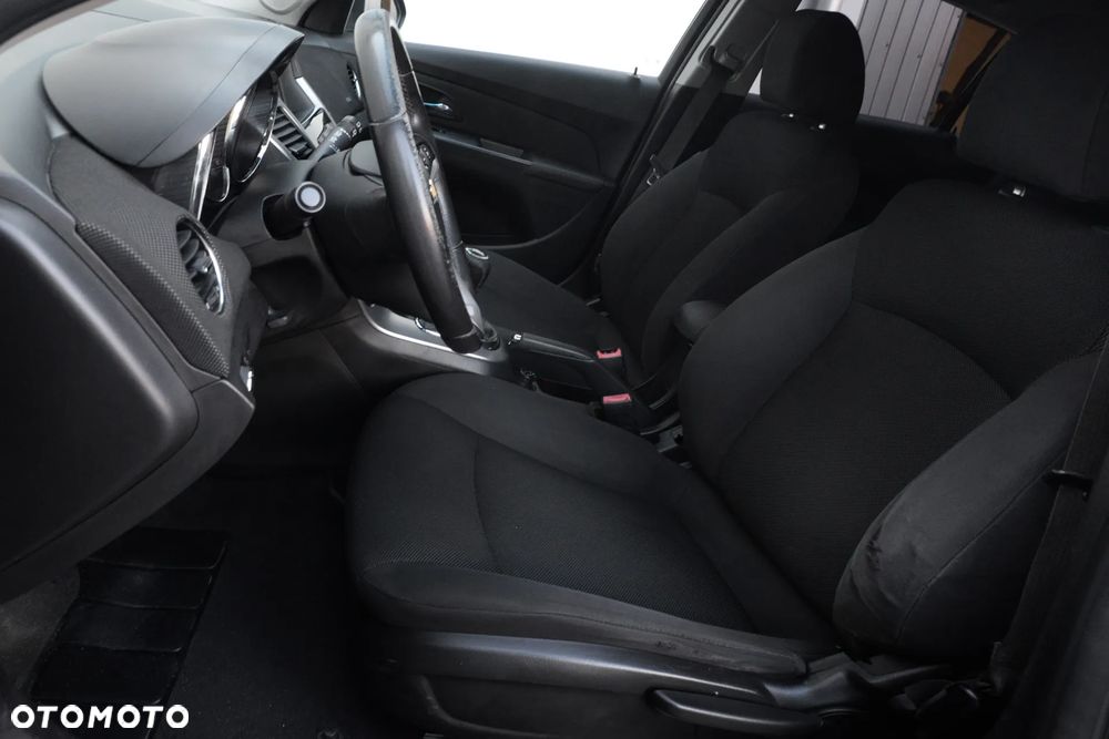 Chevrolet Cruze 1.8 LT - 28