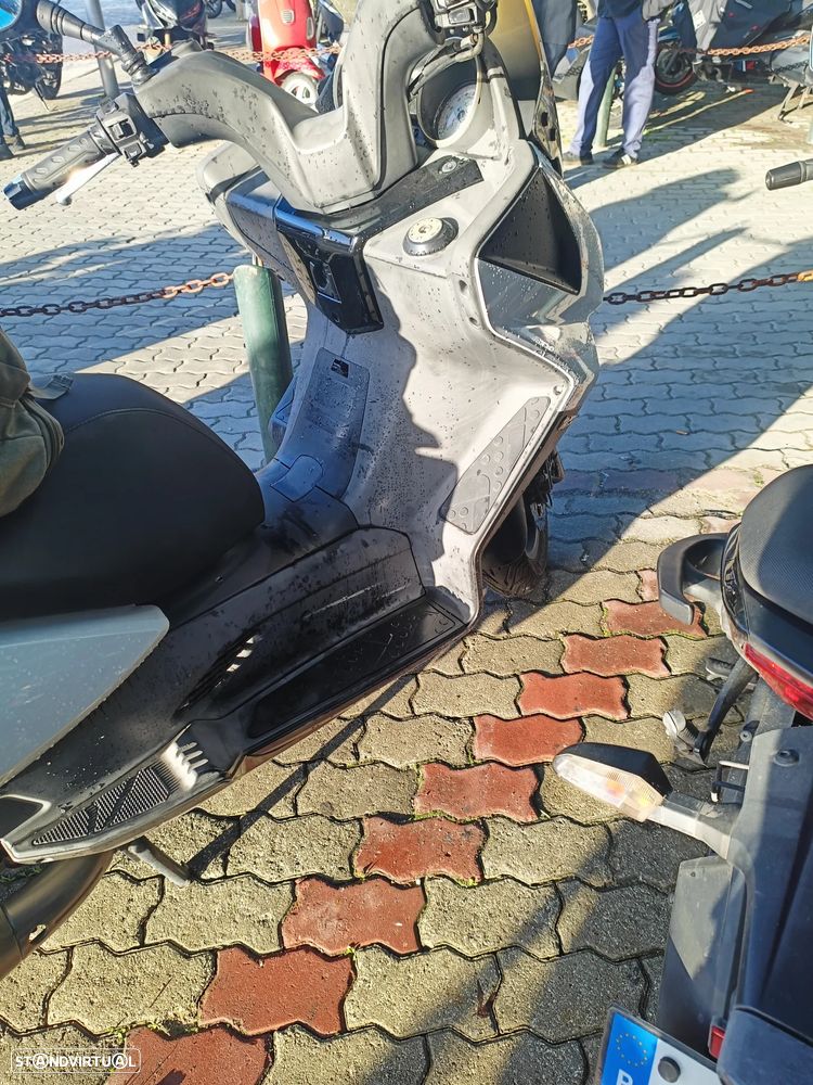 Kymco Downtown Downton - 4