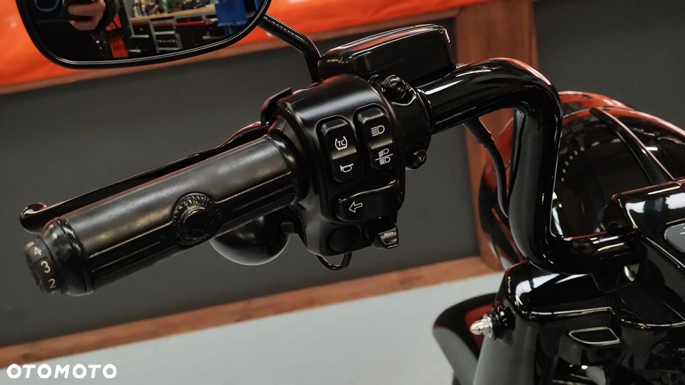 Harley-Davidson Touring Road King - 30