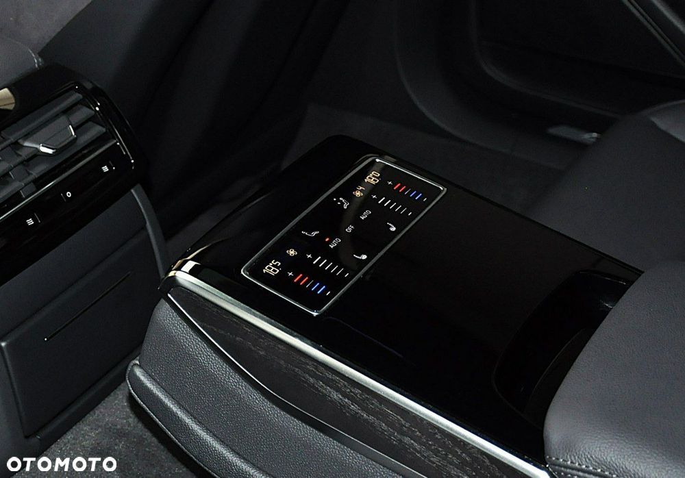 Audi A8 - 26