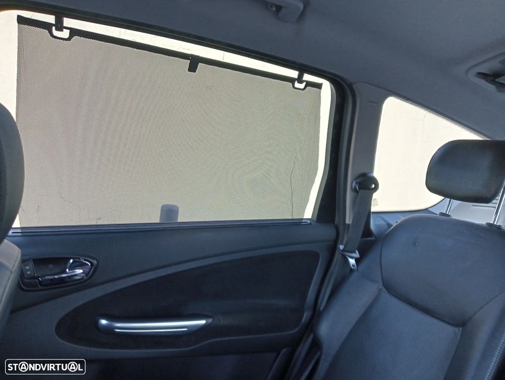 Ford S-Max 1.8 TDCi Titanium 7L - 6