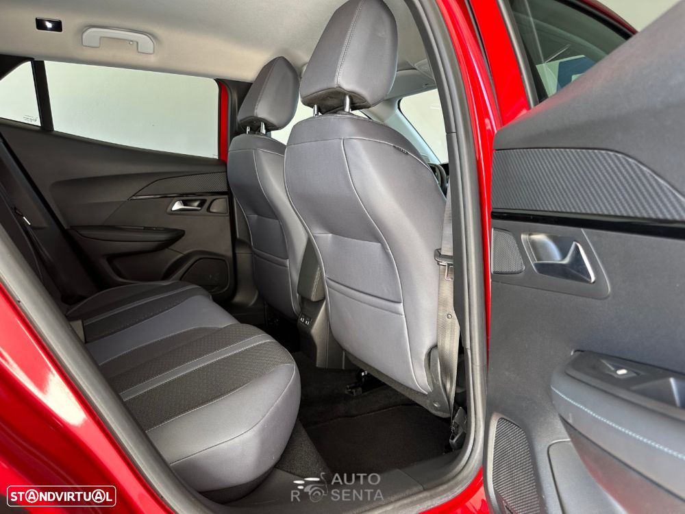 Peugeot 2008 1.2 PureTech Allure - 17