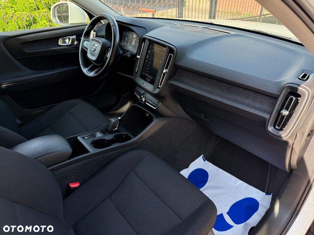 Volvo XC 40 T3 - 12